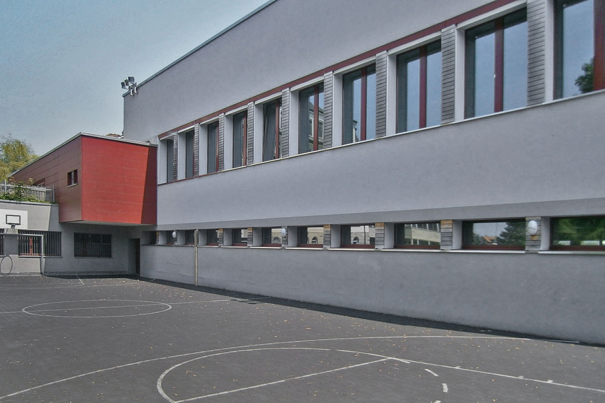 Raumumnutzung Truppenunterkunft/Jugendraum in Flawil